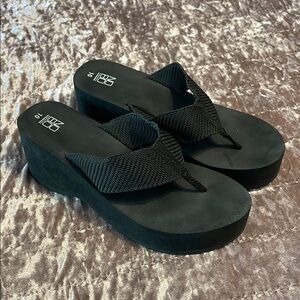 Black Platform Flip Flops for Women